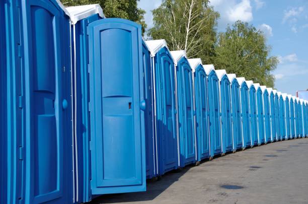 Porta potty delivery and setup in Crestline, OH